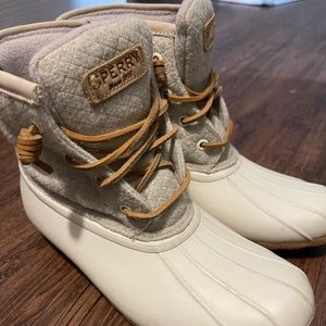 Women’s White Sperry Boots